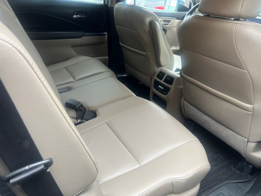 2016 Honda Pilot EX-L - Photo 11