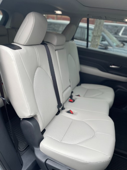 2026 Toyota Grand Highlander XLE - Photo 17
