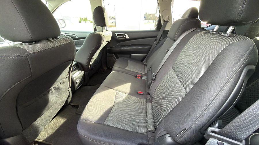 2020 Nissan Pathfinder S - Photo 17