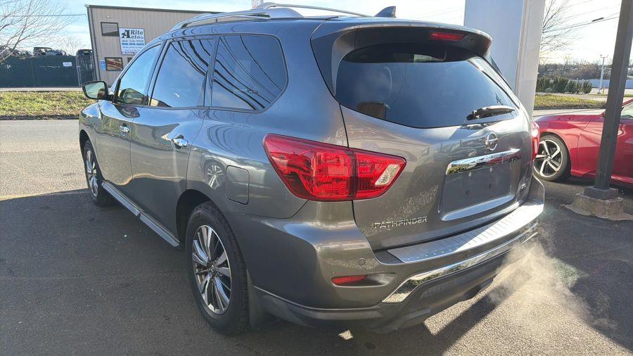 2020 Nissan Pathfinder S - Photo 2