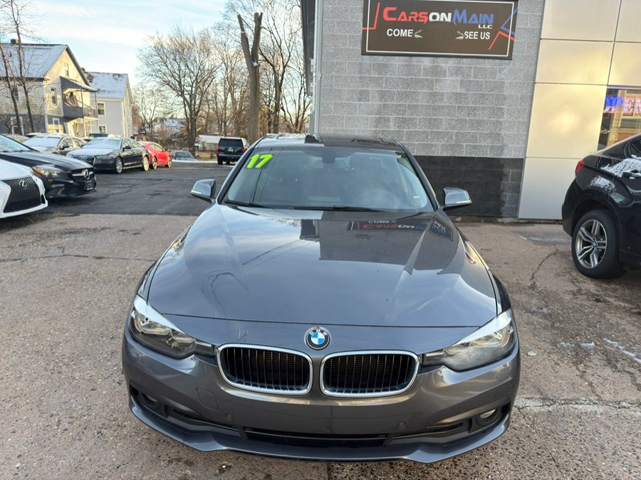 2017 BMW 3 Series 320i xDrive Sedan's photo