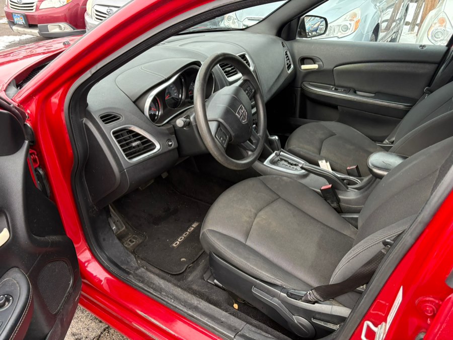 2013 Dodge Avenger SE's photo