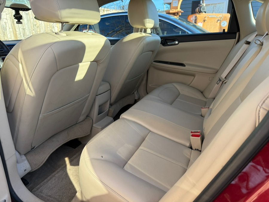 2011 Chevrolet Impala LTZ - Photo 8
