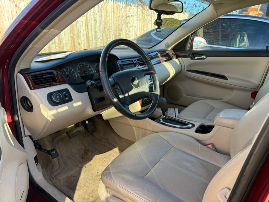 2011 Chevrolet Impala LTZ - Photo 7