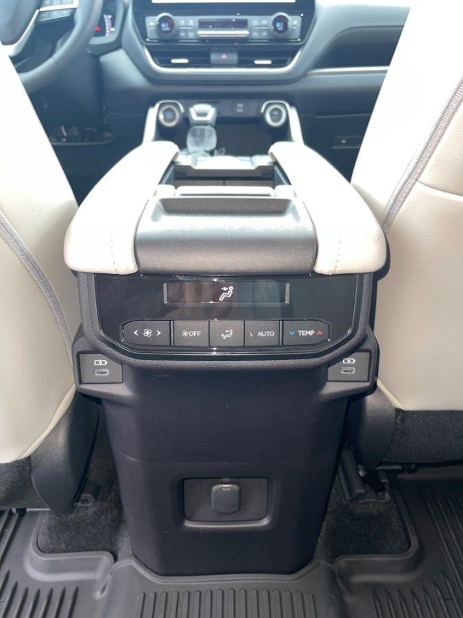 2026 Toyota Grand Highlander XLE - Photo 46