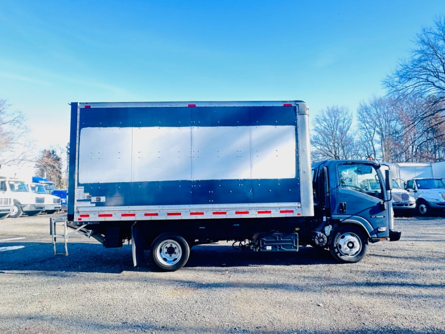 2022 Isuzu NRR's photo