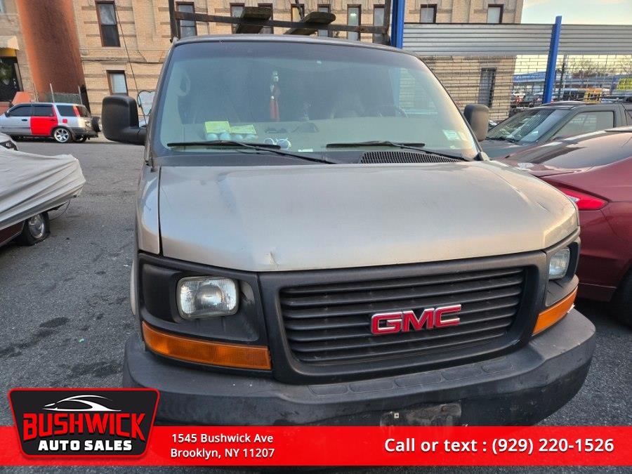 2007 GMC Savana 1500 Work Van's photo