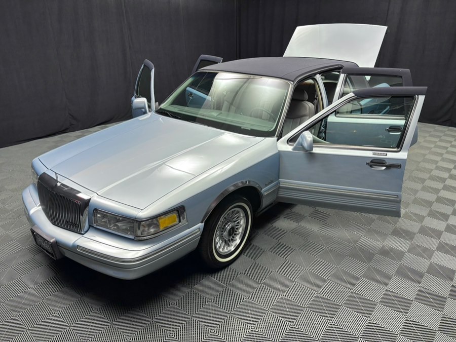 1997 Lincoln Town Car EXECUTIVE - Photo 19