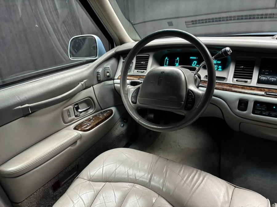 1997 Lincoln Town Car EXECUTIVE - Photo 37
