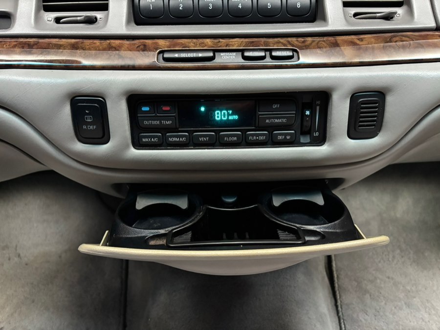 1997 Lincoln Town Car EXECUTIVE - Photo 42
