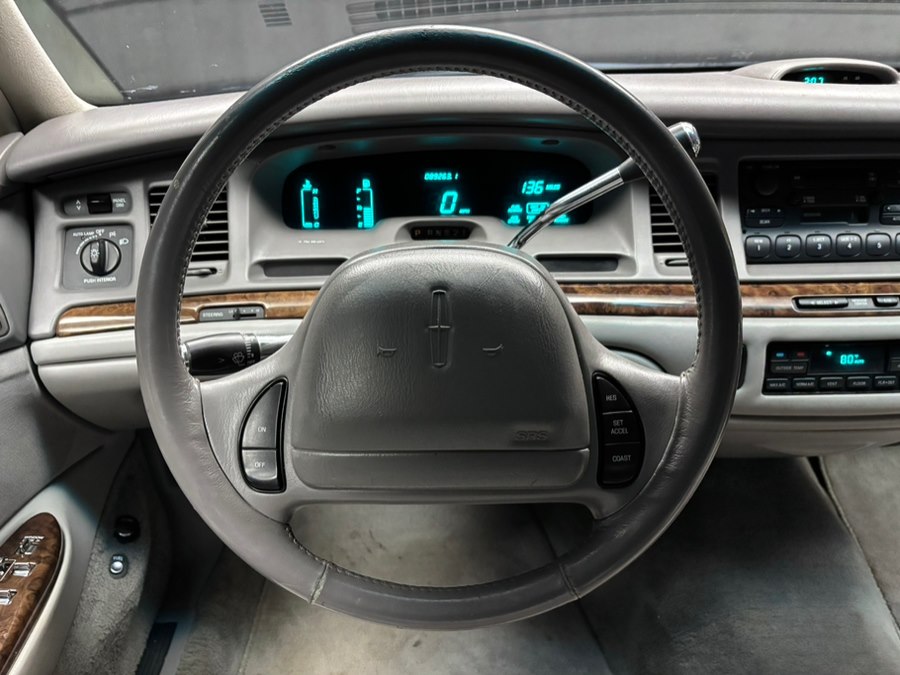 1997 Lincoln Town Car EXECUTIVE - Photo 39