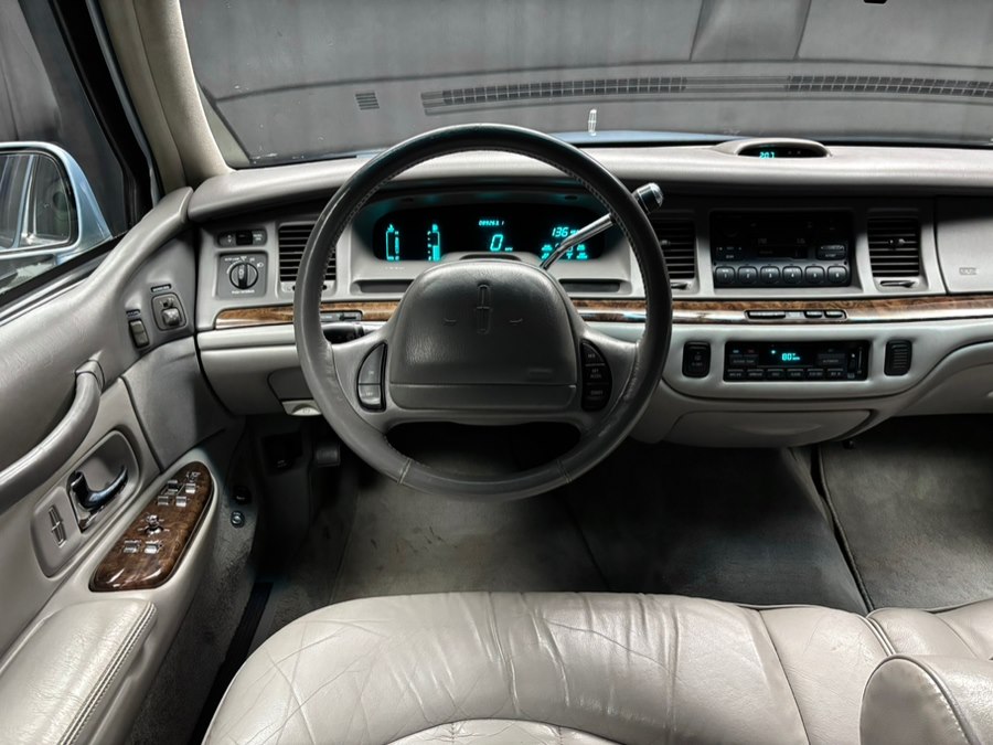 1997 Lincoln Town Car EXECUTIVE - Photo 38