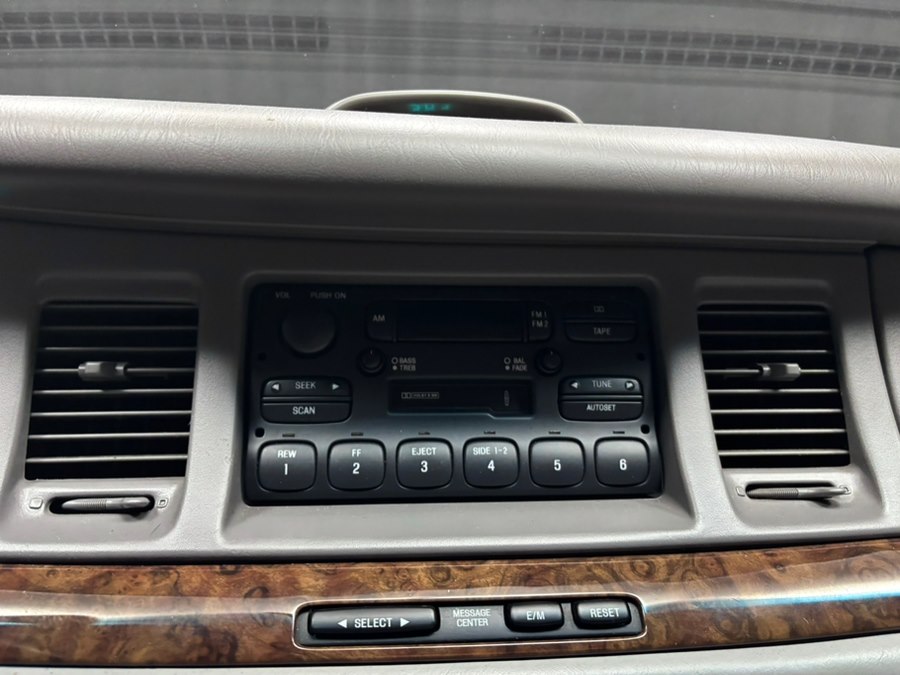 1997 Lincoln Town Car EXECUTIVE - Photo 41