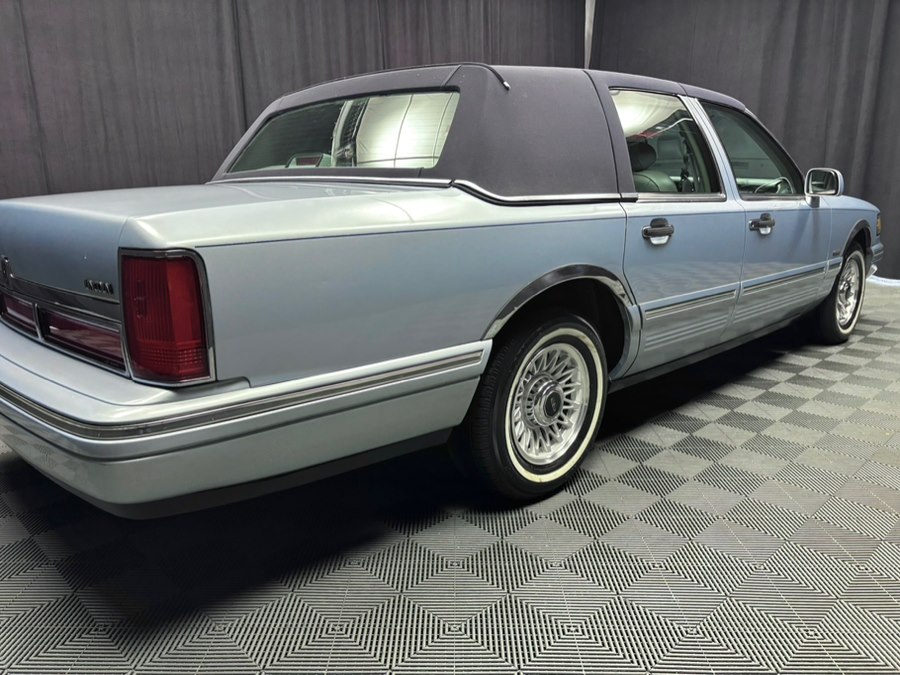 1997 Lincoln Town Car EXECUTIVE - Photo 17