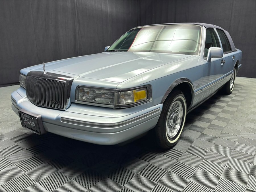 1997 Lincoln Town Car EXECUTIVE's photo