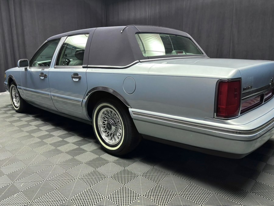 1997 Lincoln Town Car EXECUTIVE - Photo 18