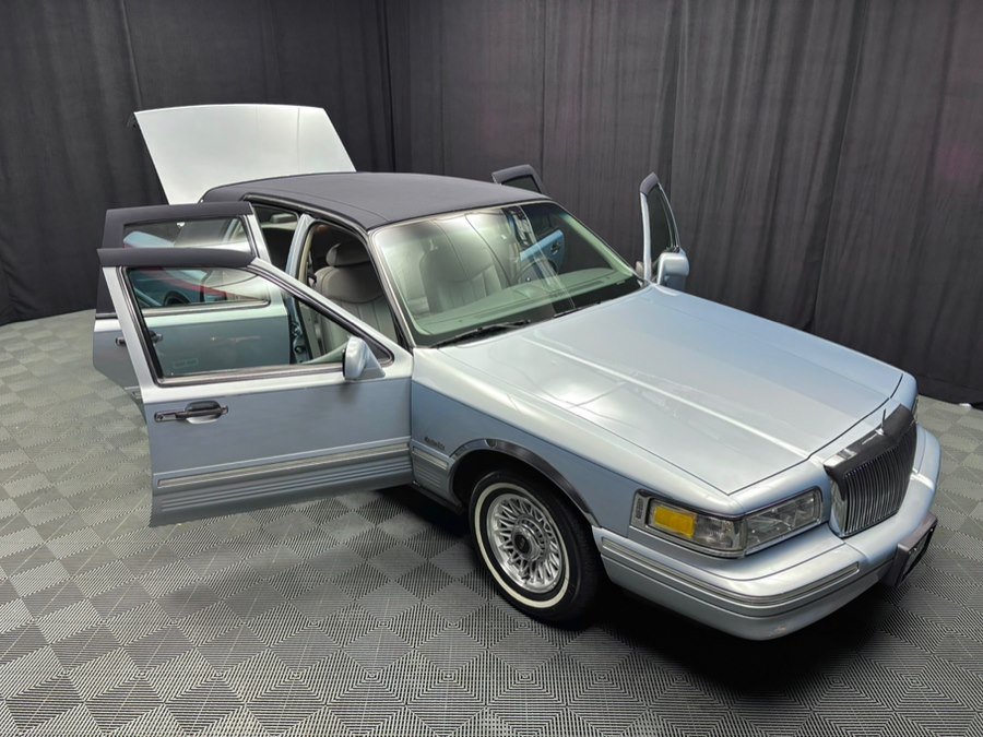1997 Lincoln Town Car EXECUTIVE - Photo 22