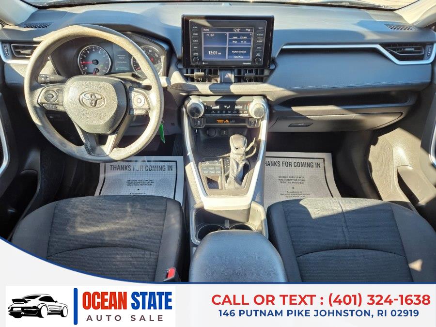 2022 Toyota RAV4 LE - Photo 15