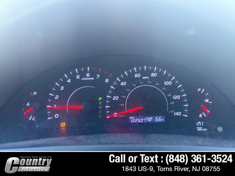 2010 Toyota Camry LE - Photo 16