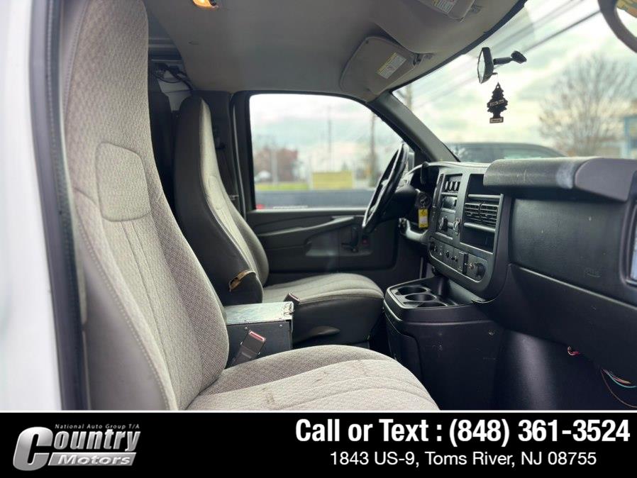 2015 Chevrolet Express Cargo Work Van - Photo 18
