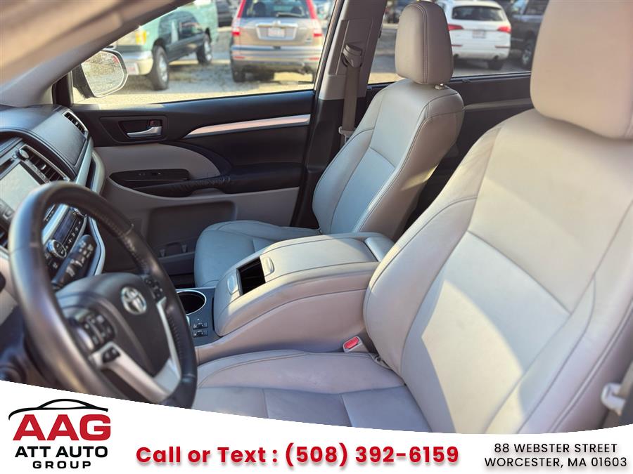 2014 Toyota Highlander XLE - Photo 14