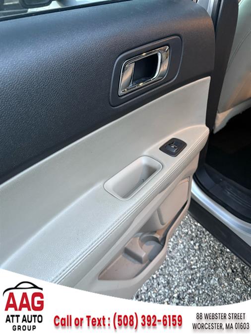 2011 Ford Explorer Base - Photo 10