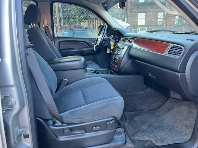 2009 Chevrolet Avalanche LS - Photo 11