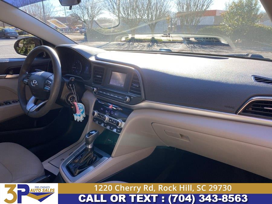 2020 Hyundai Elantra SE - Photo 19