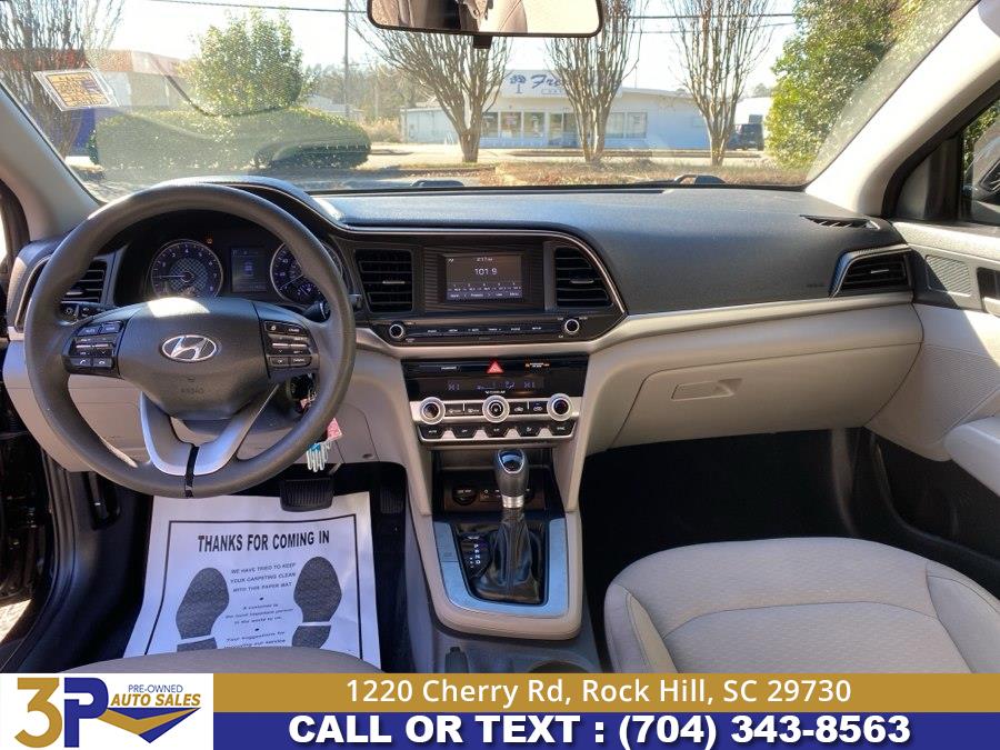 2020 Hyundai Elantra SE - Photo 16