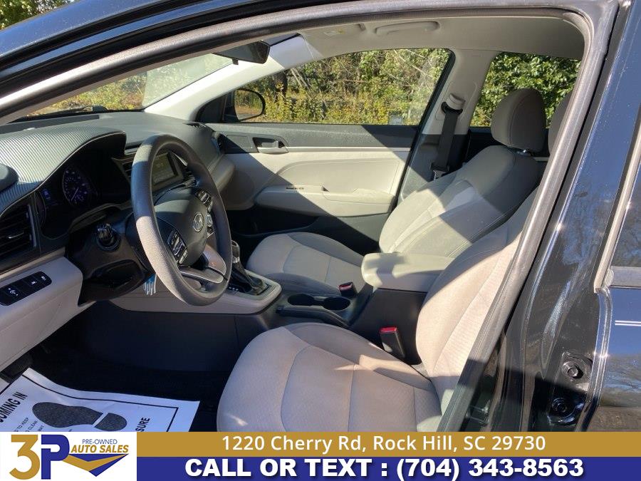 2020 Hyundai Elantra SE - Photo 6