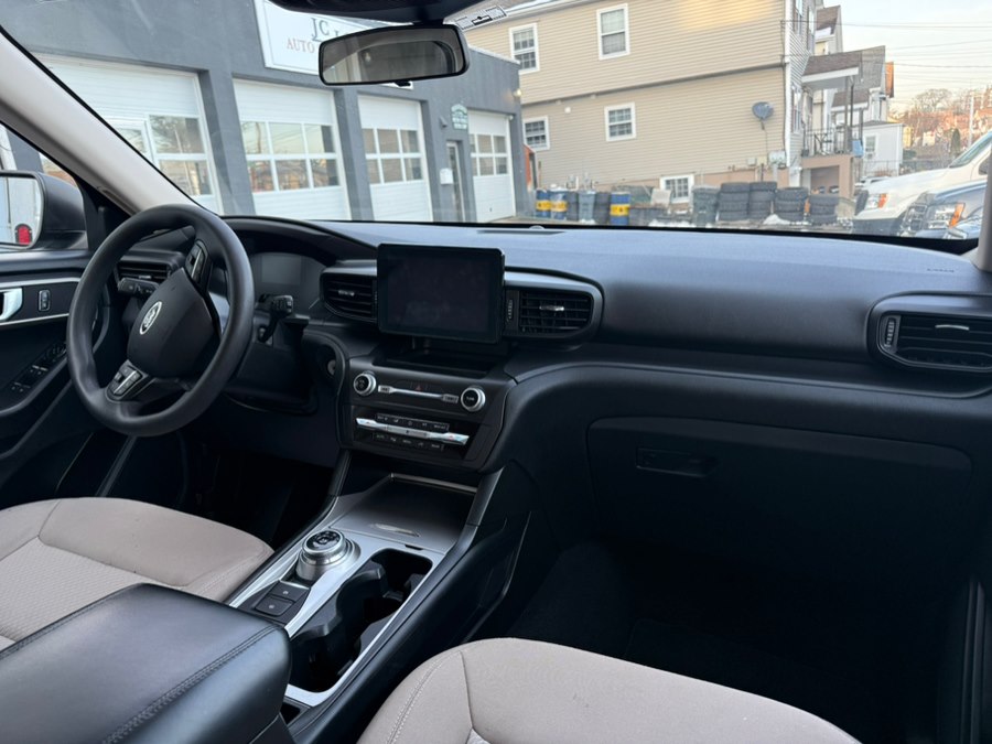 2020 Ford Explorer Base - Photo 10