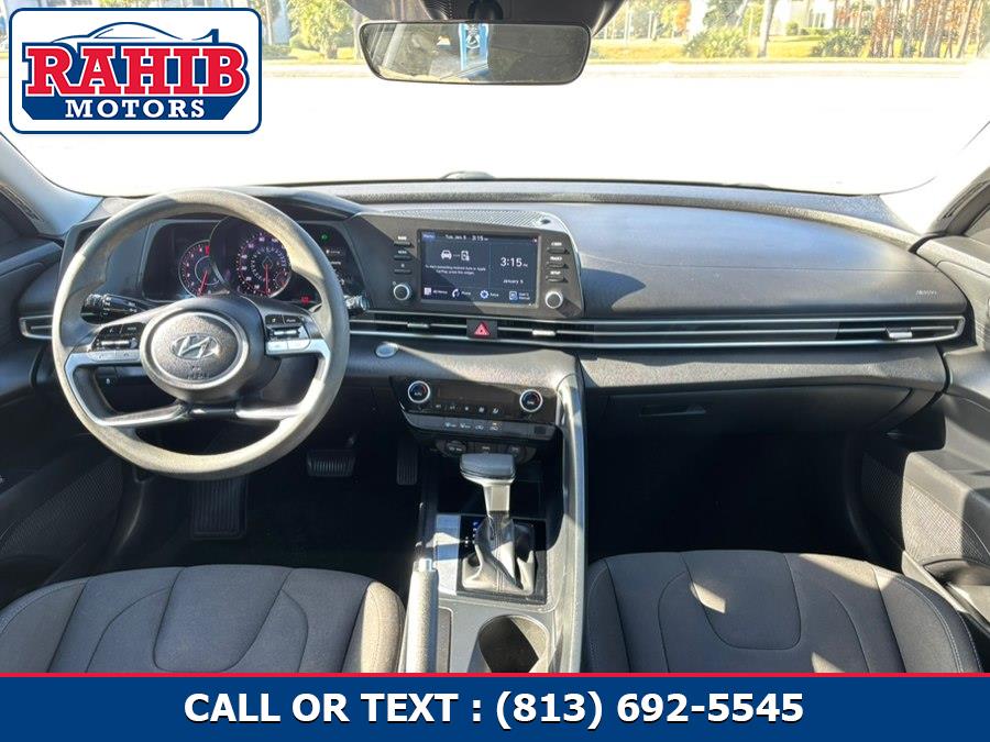 2021 Hyundai Elantra SEL - Photo 13
