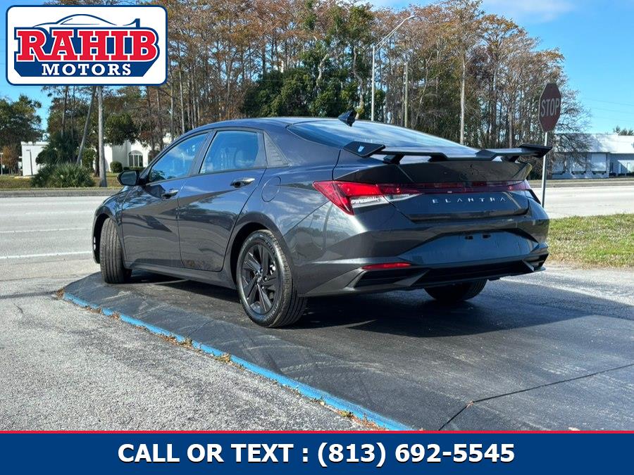 2021 Hyundai Elantra SEL - Photo 9