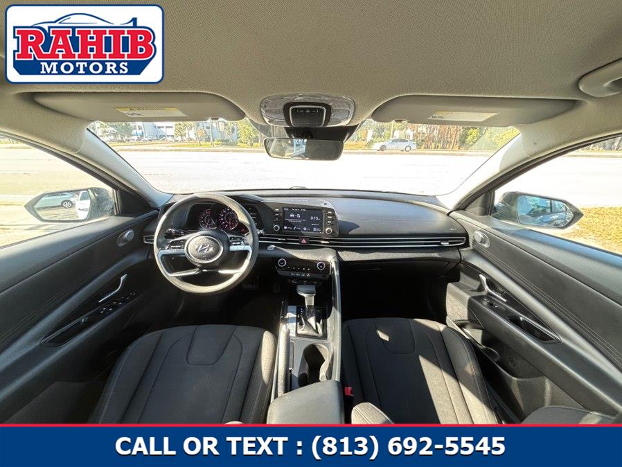 2021 Hyundai Elantra SEL - Photo 12