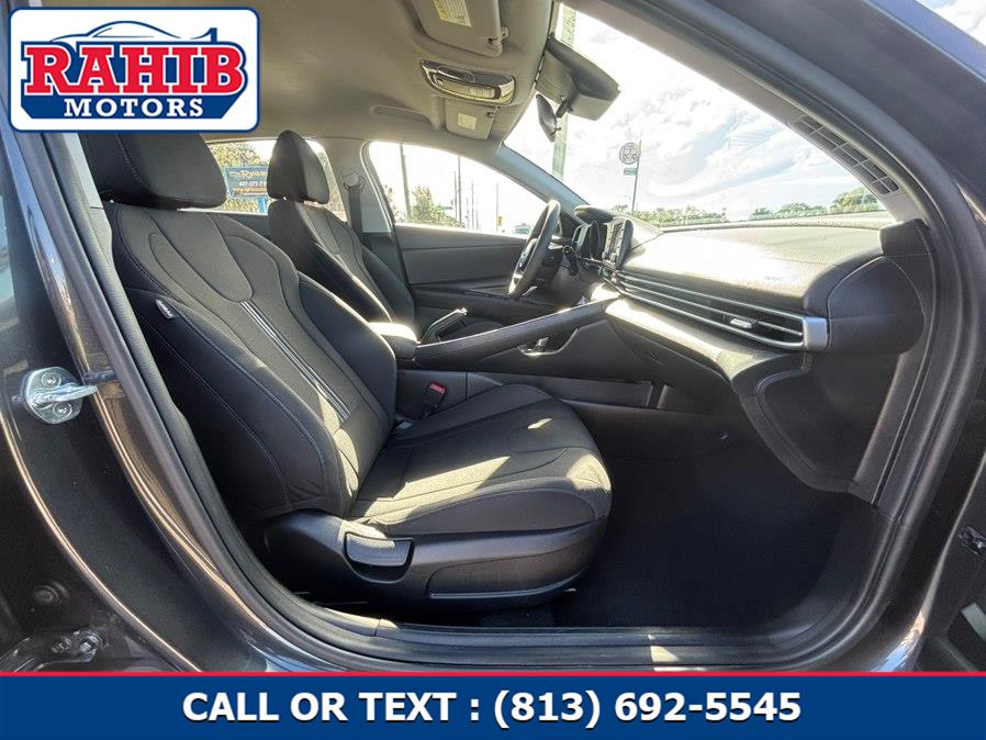 2021 Hyundai Elantra SEL - Photo 26