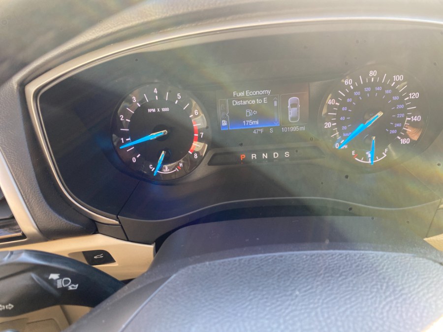 2016 Ford Fusion SE - Photo 19