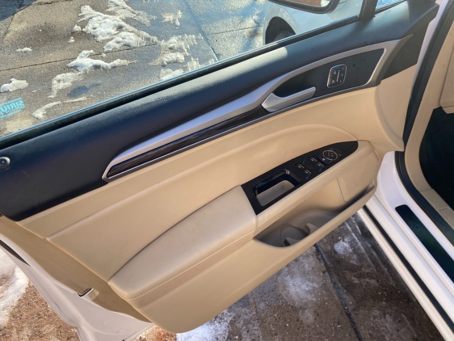 2016 Ford Fusion SE - Photo 18