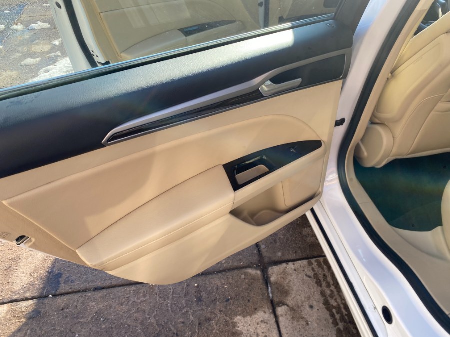 2016 Ford Fusion SE - Photo 15