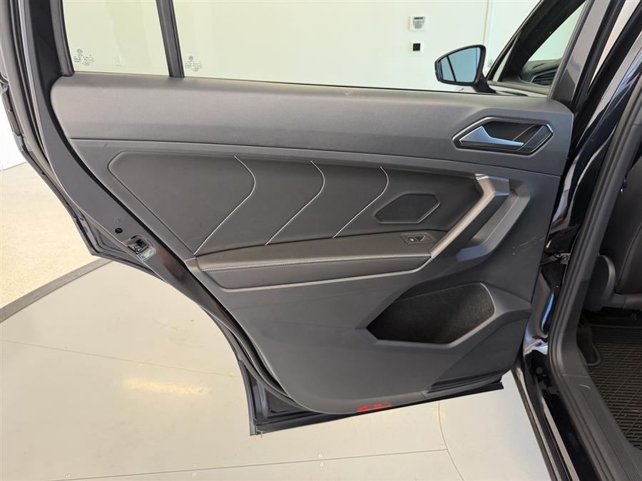 2022 Volkswagen Tiguan SE R-LINE BLACK - Photo 38