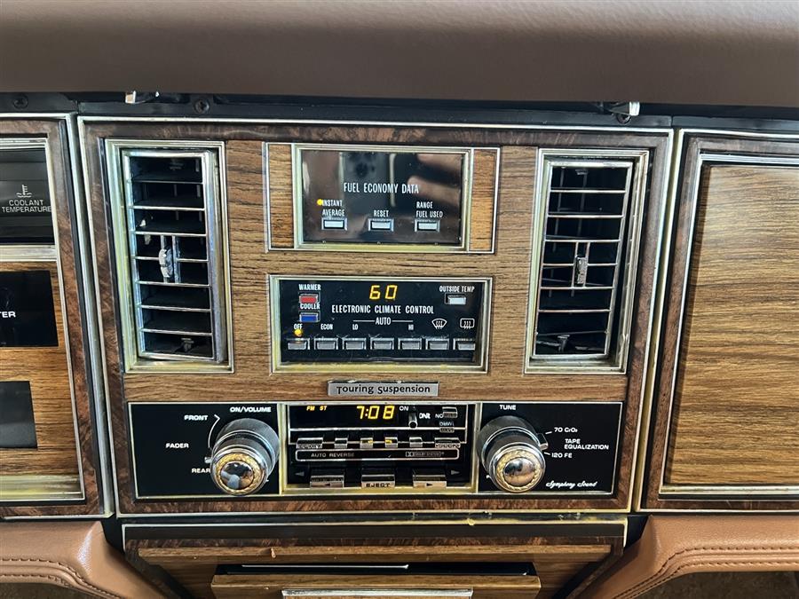 1983 Cadillac Seville - Photo 10