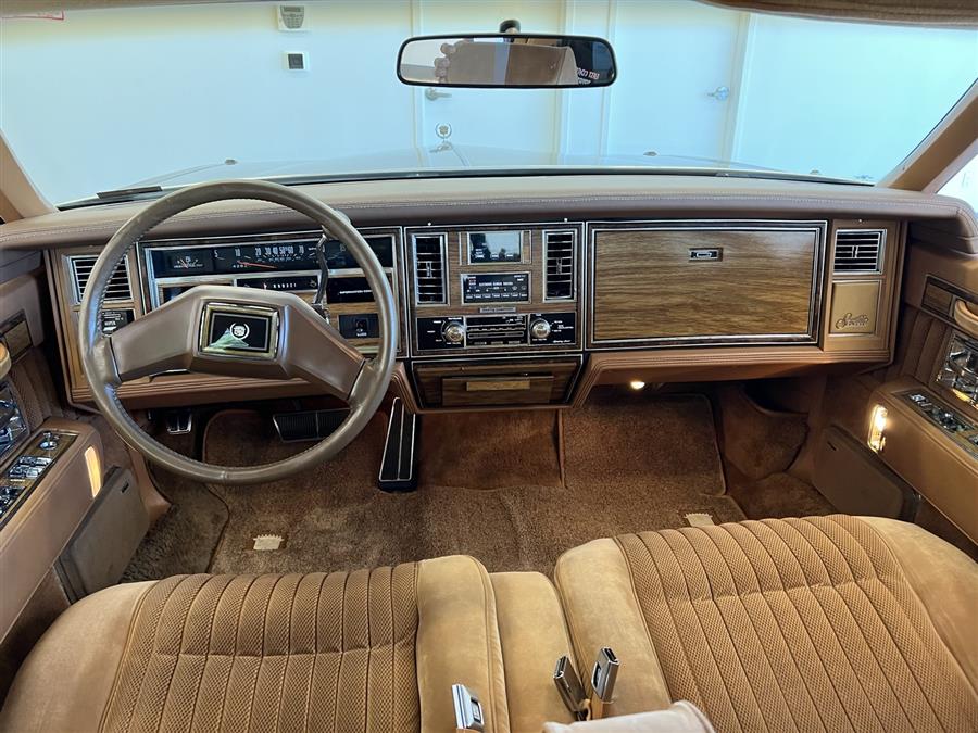 1983 Cadillac Seville - Photo 21