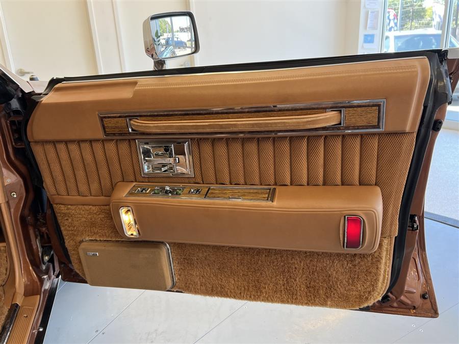 1983 Cadillac Seville - Photo 22