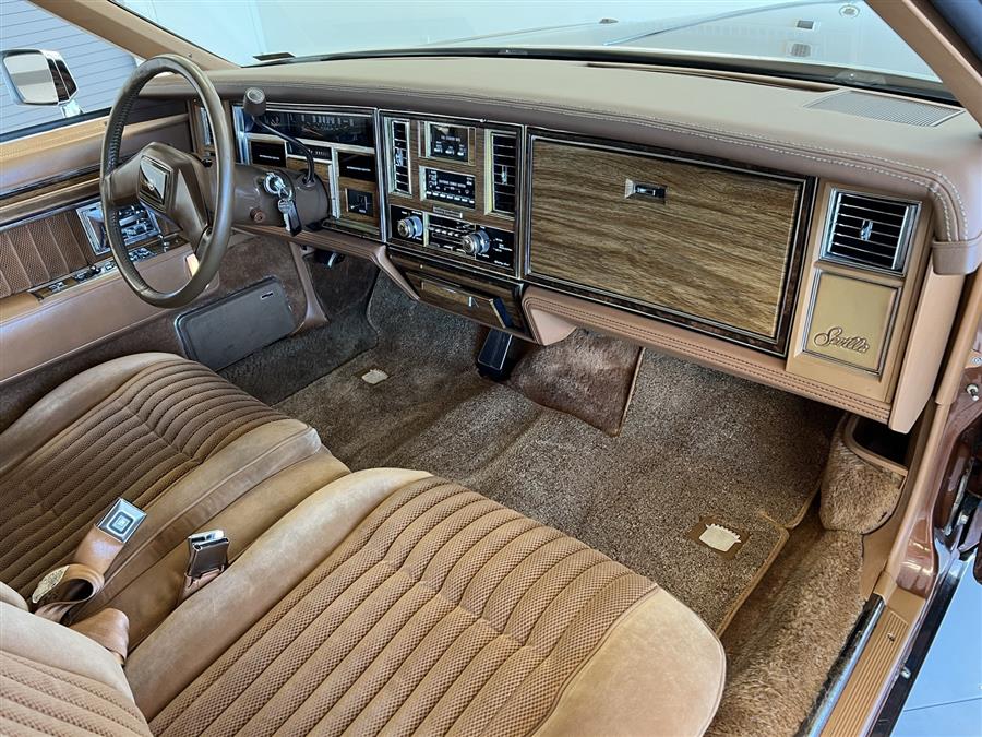 1983 Cadillac Seville - Photo 25