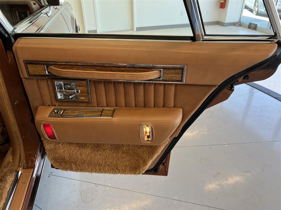 1983 Cadillac Seville - Photo 26