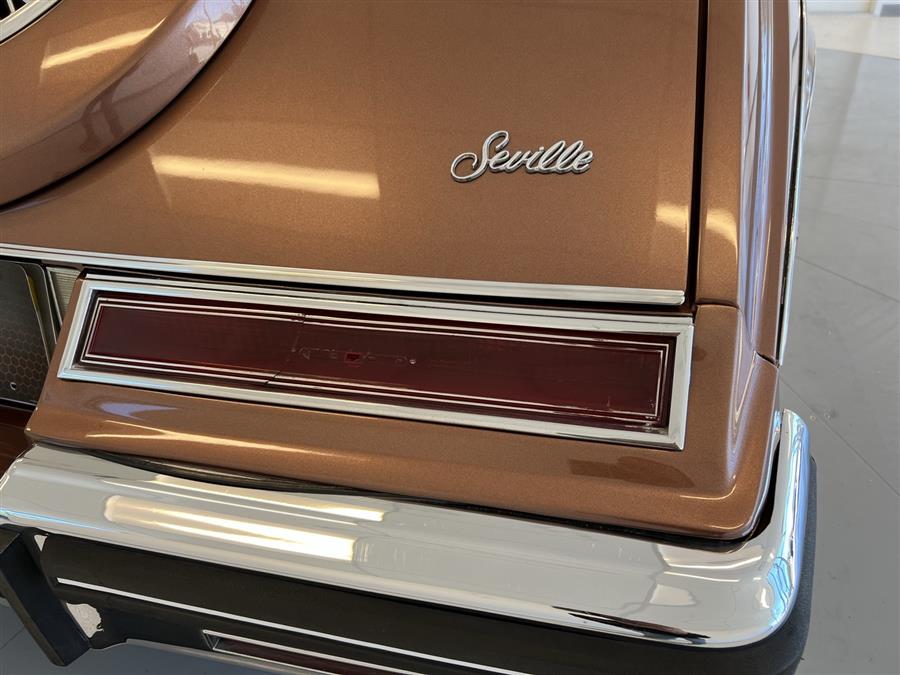 1983 Cadillac Seville - Photo 28