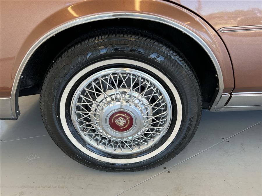 1983 Cadillac Seville - Photo 35