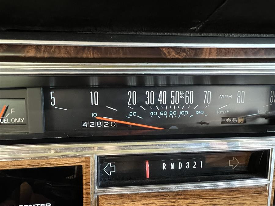 1983 Cadillac Seville - Photo 8