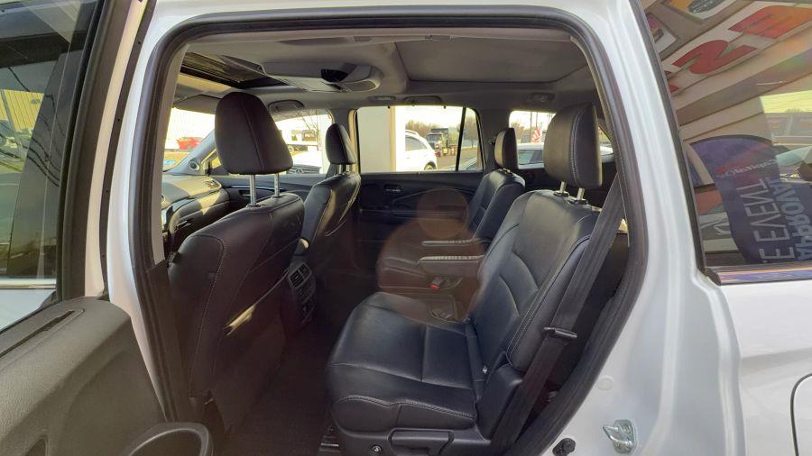 2022 Honda Pilot Elite - Photo 18