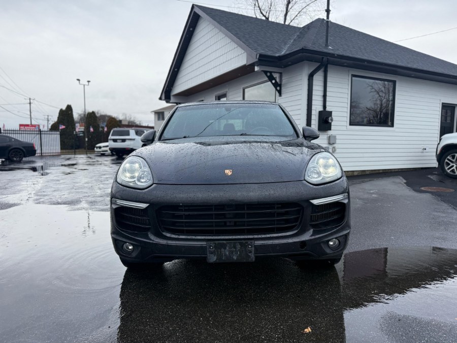 2015 Porsche Cayenne S's photo