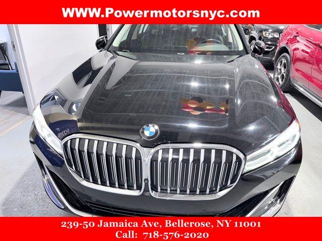 2021 BMW 7 Series 740i's photo